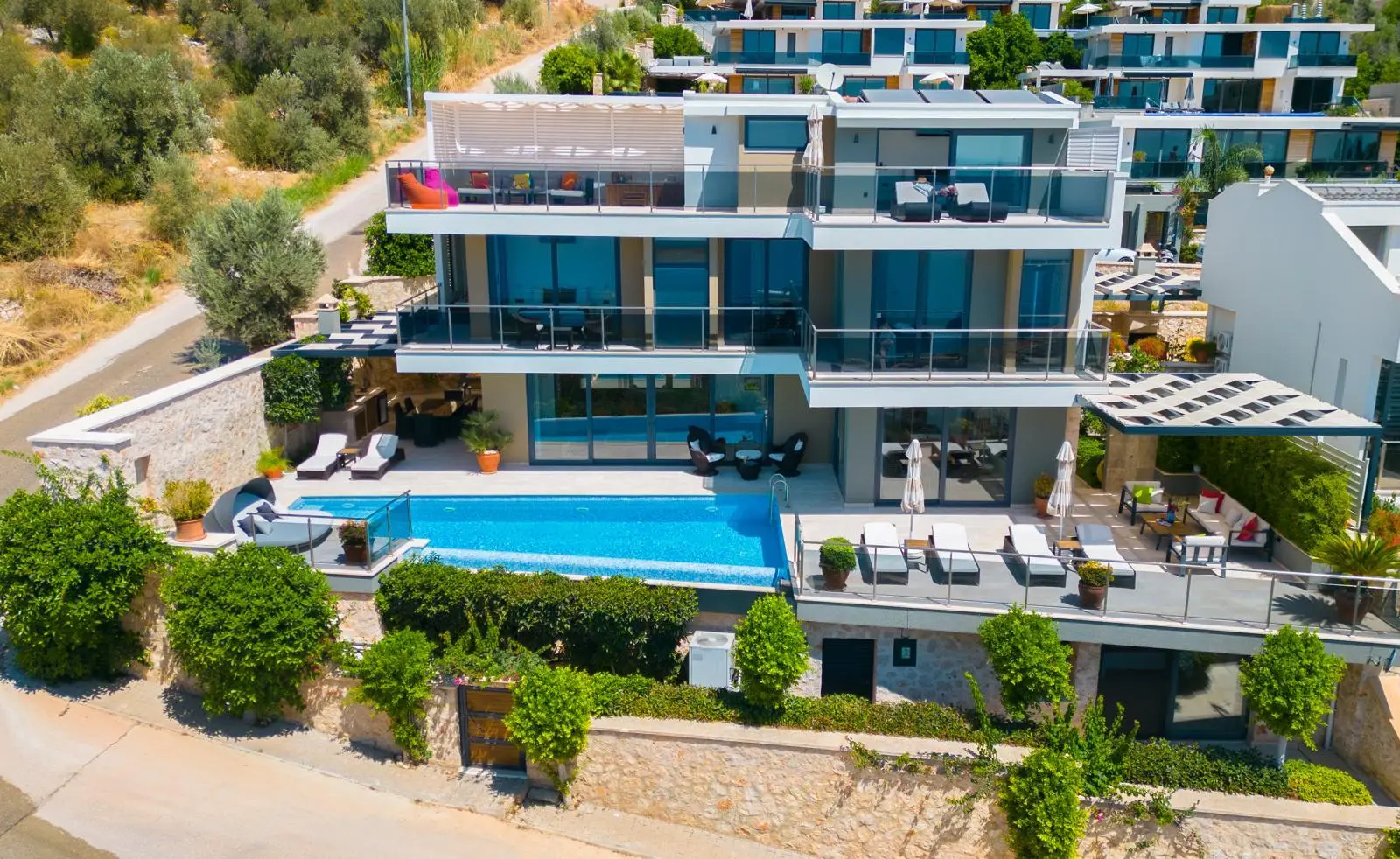 Real estate in Kalamar